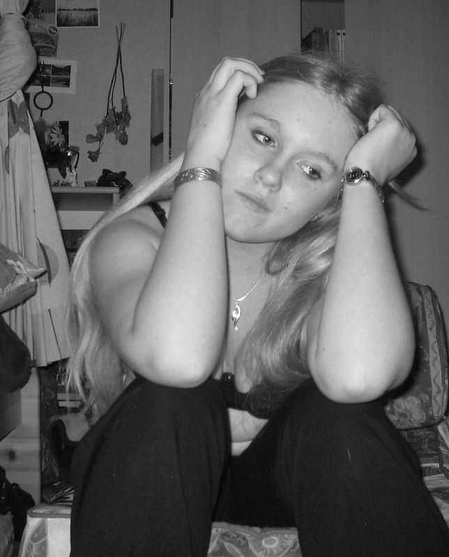 Chubby German teen posing at home — 5